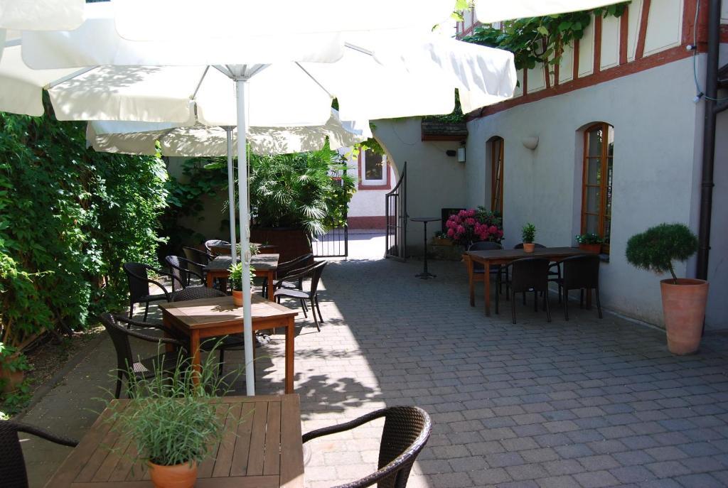 Landhotel St. Gereon Nackenheim Bagian luar foto